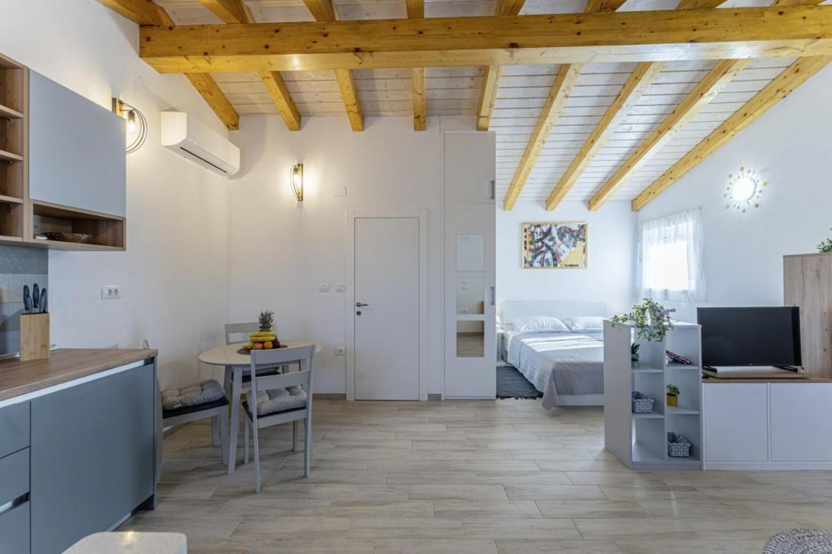 Villa Modean In Pula - Haus Fuer 2-3 Personen Extérieur photo