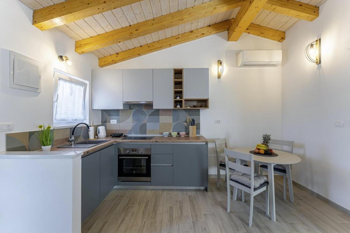 Villa Modean In Pula - Haus Fuer 2-3 Personen Extérieur photo
