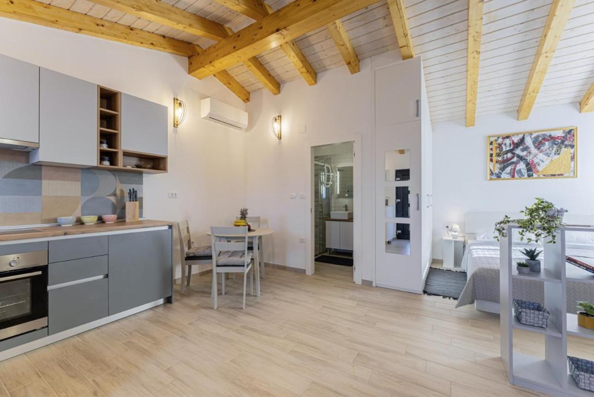 Villa Modean In Pula - Haus Fuer 2-3 Personen Extérieur photo